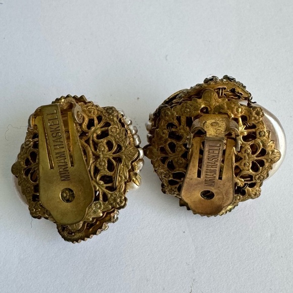 Miriam Haskell Clip Earrings Baroque Pearl Celestial Gold Tone 50s Rhinestone - Picture 7 of 12